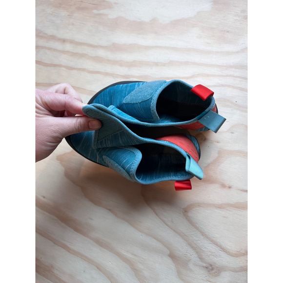 Black Diamond Momentum Kids Climbing Shoes Blue Red Mismatched 3(left) 4(right) - Picture 10 of 12